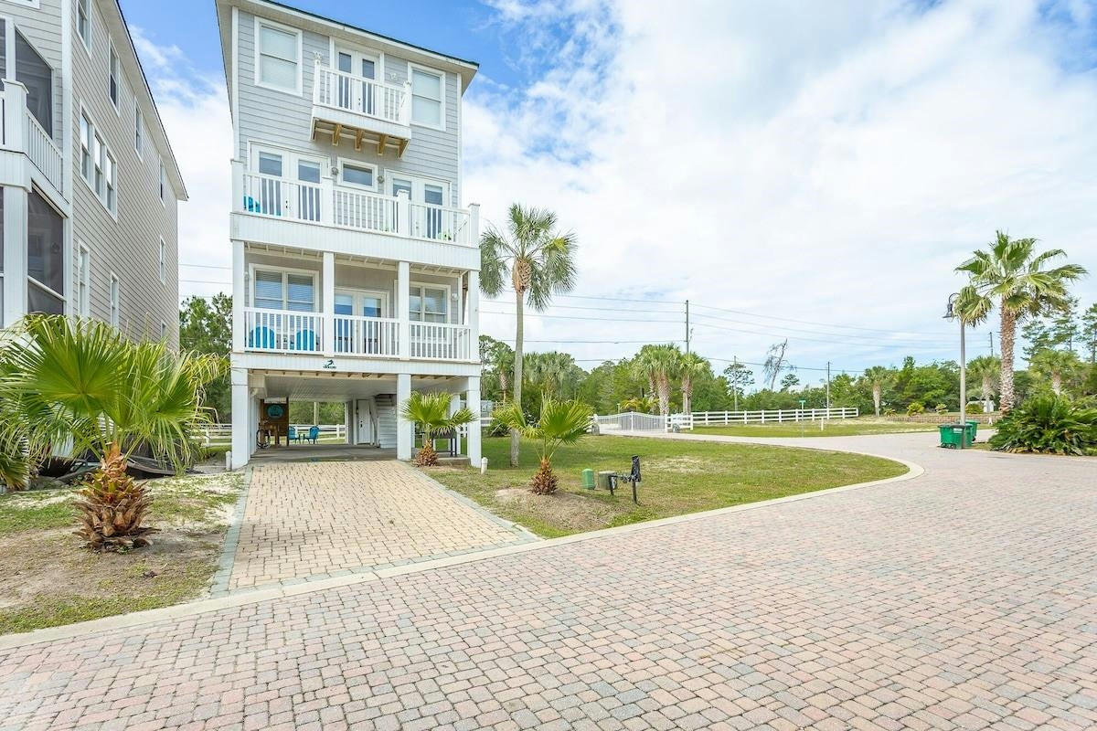 110 ANGLERS HARBOR LN, CARRABELLE, FL 32322, photo 1 of 8